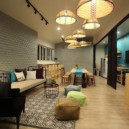 Lupta Hostel Patong Hideaway Kültér fotó